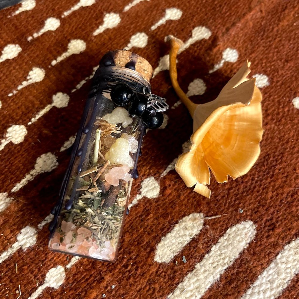 ☽ Medium Protection Spell Jar ☽